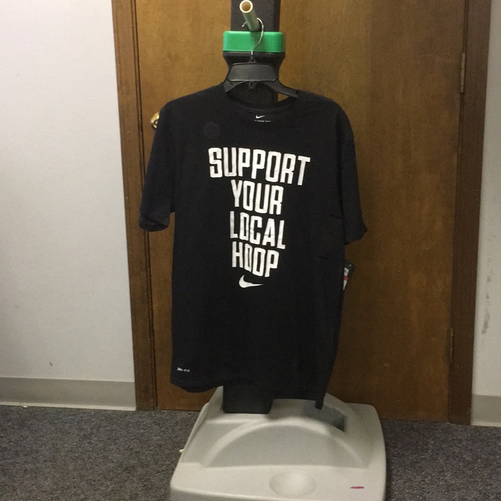 Nike men’s large support your local hoop shirt